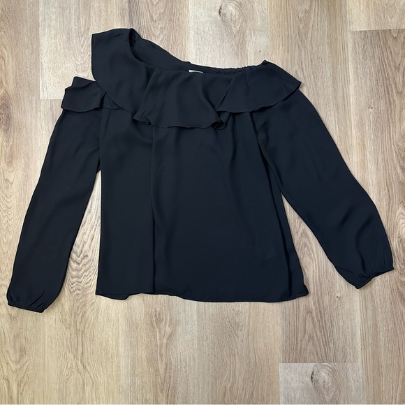 By Together Black Ruffled Long Sleeve Blouse - Picture 3 of 9